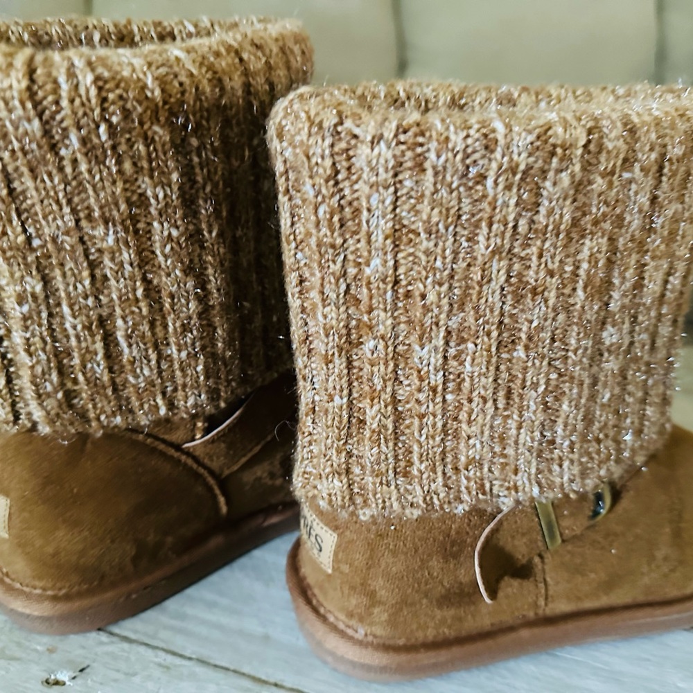 Chestnut lined boots. - Picture 6 of 7